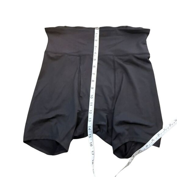 Tommie Copper Women's Waistband Back Support Compression Shorts Black Large - Picture 5 of 6